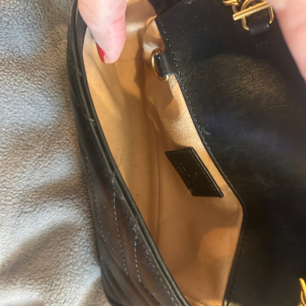 SOLD! Black Cross Body Gucci Marmot Super Mini - Picture 3 of 3